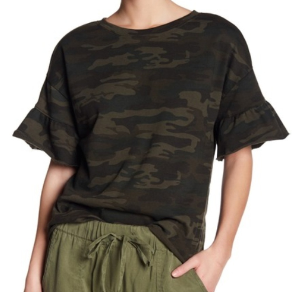 SANCTUARY RUFFLE SLEEVE CAMO TOP